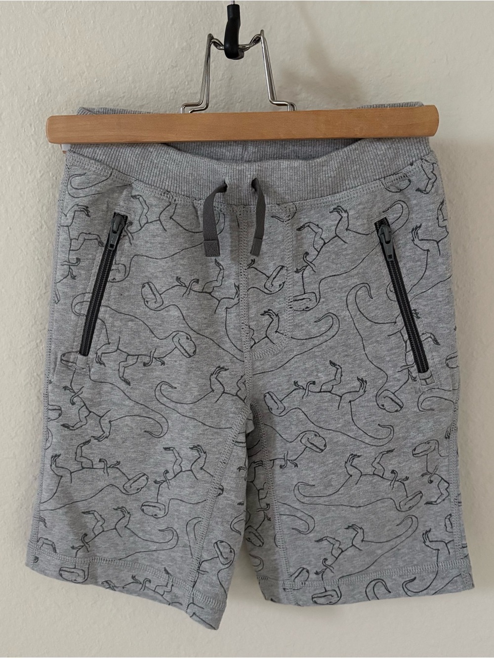 NWOT Hanna Andersson Gray Dinosaur Shorts Size 6-7, 120cm